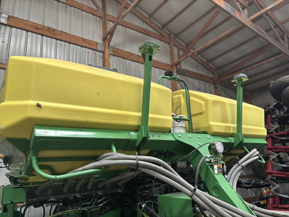 2024 John Deere 1775NT Planter