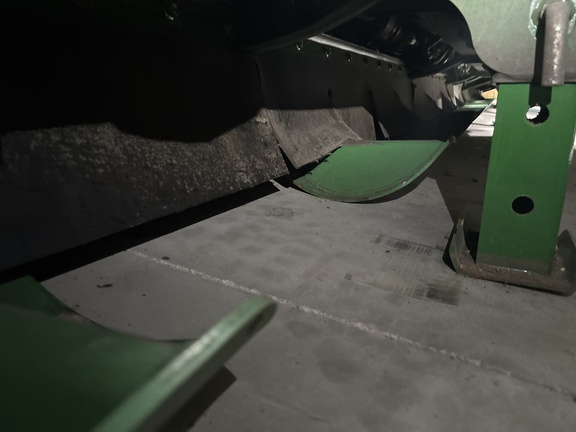 2025 John Deere CR 8 Header Corn Head