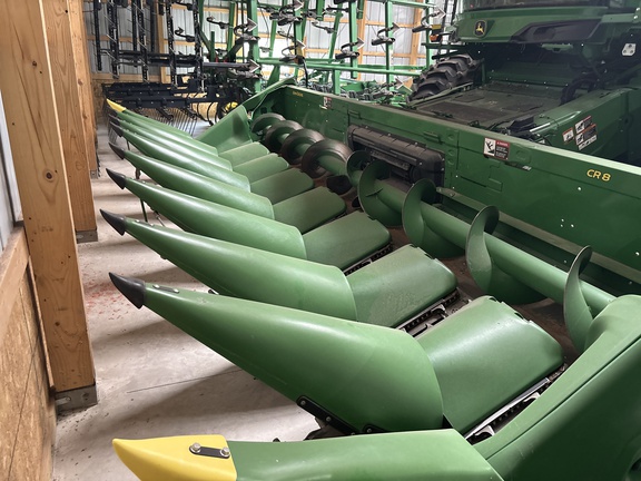 2025 John Deere CR 8 Header Corn Head