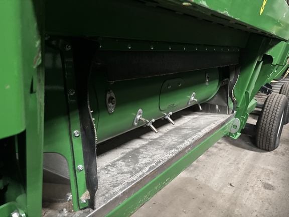 2025 John Deere RDF 35 Header Combine