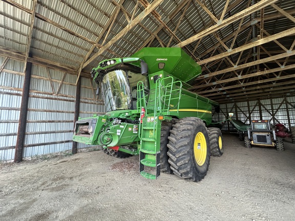 2024 John Deere S780 Combine