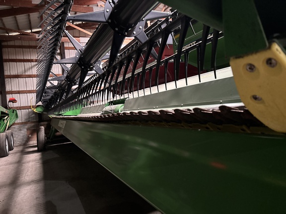 2025 John Deere RDF 35 Header Combine