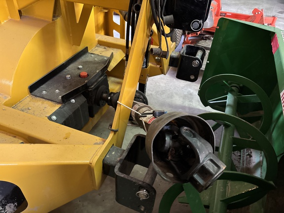 2023 Misc HDS8205 Snow Blower
