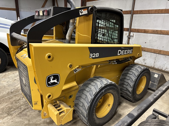 2008 John Deere 328 Skid Steer Loader