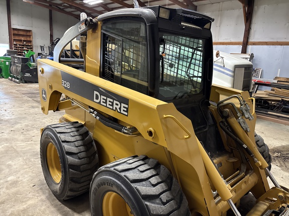 2008 John Deere 328 Skid Steer Loader