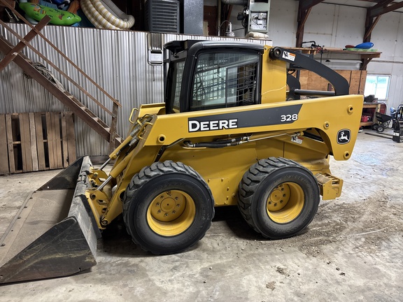 2008 John Deere 328 Skid Steer Loader