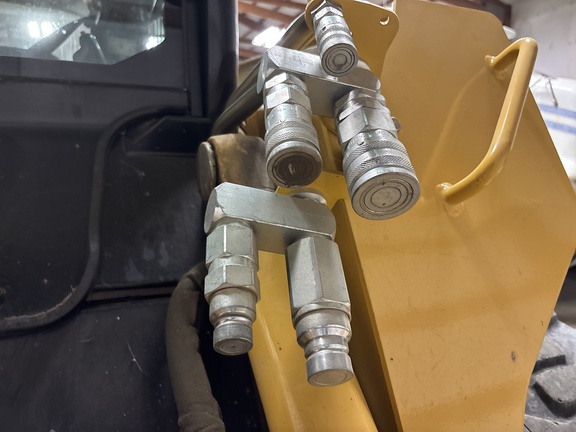 2008 John Deere 328 Skid Steer Loader