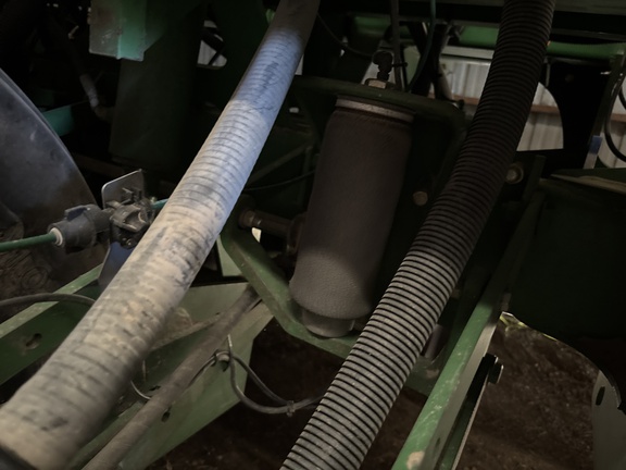 2005 John Deere 1790 Planter