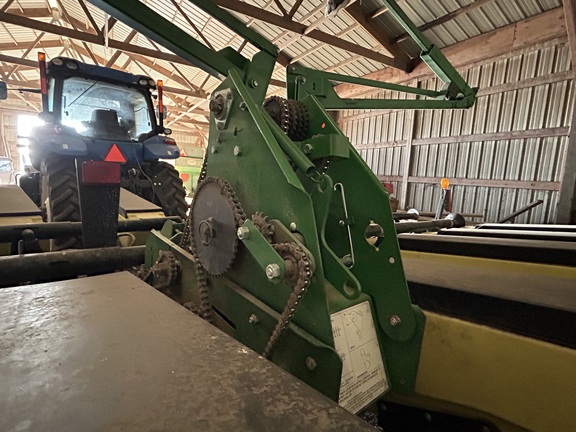 2016 John Deere 1765 Planter