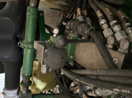2016 John Deere 1765 Planter