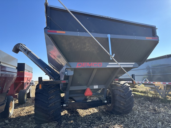 2022 Demco 1100 Grain Cart