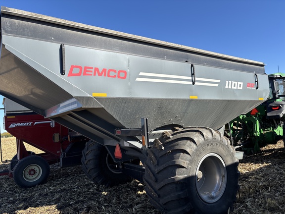 2022 Demco 1100 Grain Cart