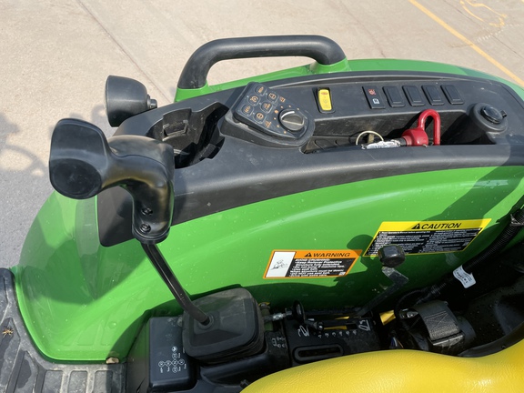 2022 John Deere 4066R Tractor Compact