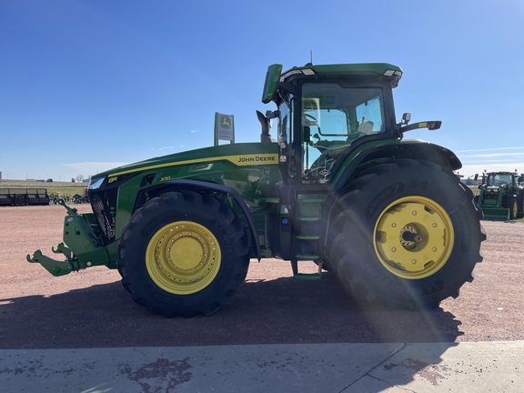 2023 John Deere 8R 370 Tractor