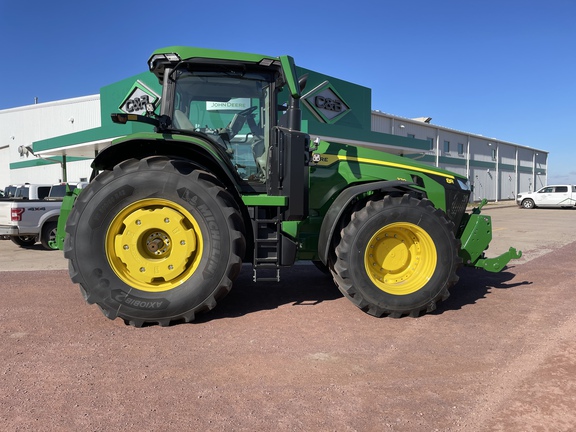 2023 John Deere 8R 370 Tractor