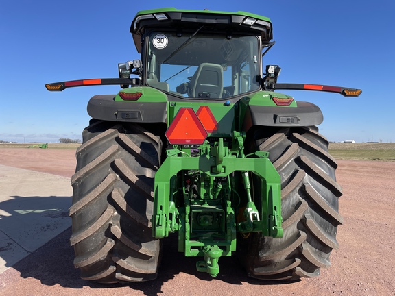 2023 John Deere 8R 370 Tractor