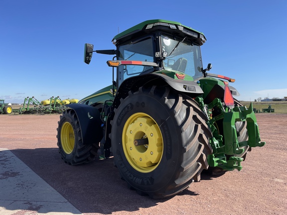 2023 John Deere 8R 370 Tractor