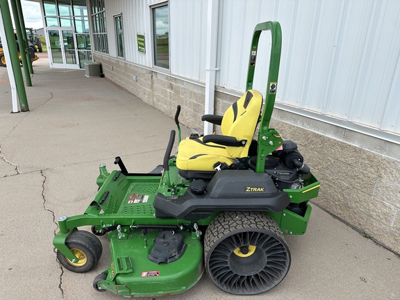 2023 John Deere Z740R Mower/Zero Turn