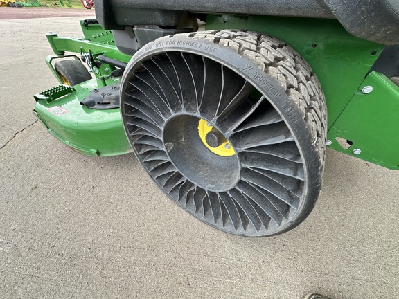 2023 John Deere Z740R Mower/Zero Turn