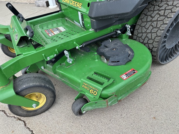 2023 John Deere Z740R Mower/Zero Turn