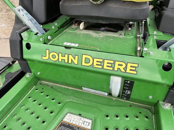 2023 John Deere Z740R Mower/Zero Turn