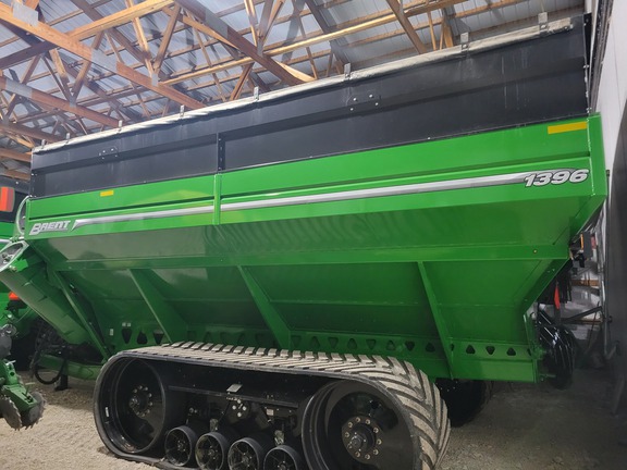 2021 Brent 1396 Grain Cart