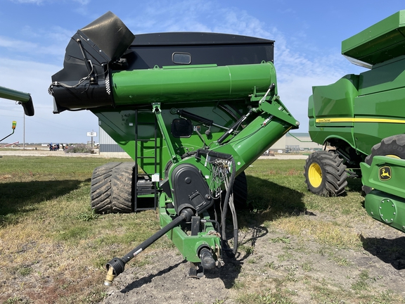 2021 Brent 1396 Grain Cart