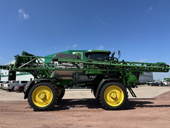 2024 John Deere 412R Sprayer/High Clearance