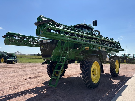 2024 John Deere 412R Sprayer/High Clearance