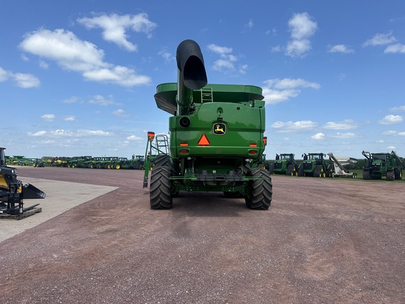 2021 John Deere S790 Combine