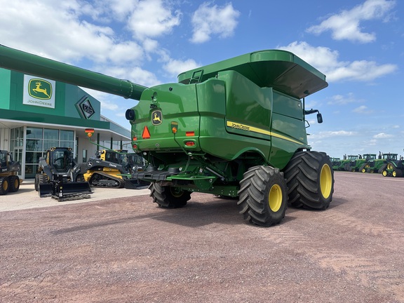 2021 John Deere S790 Combine