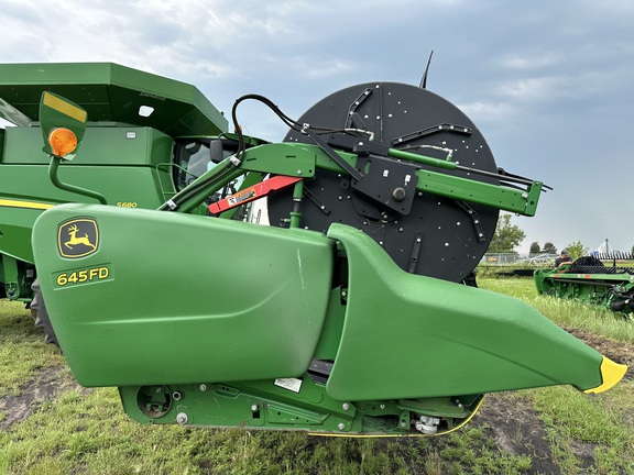 2018 John Deere 645FD Header Combine