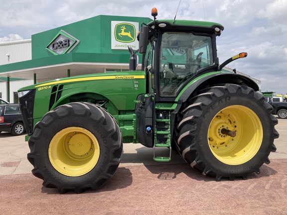 2018 John Deere 8370R Tractor