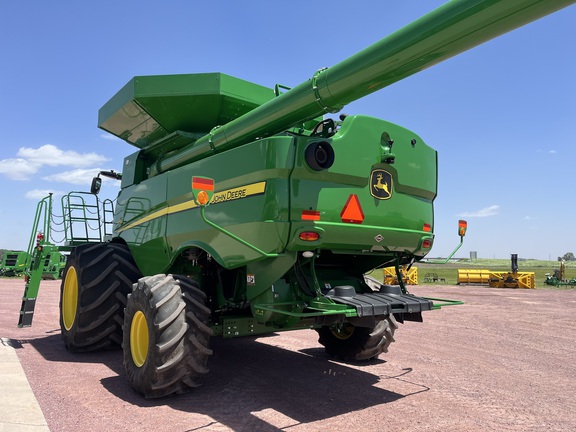 2021 John Deere S790 Combine