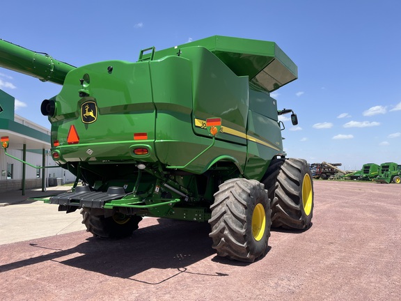 2021 John Deere S790 Combine