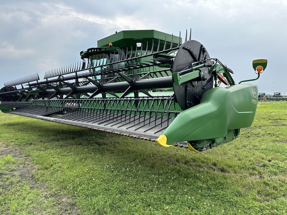 2018 John Deere 645FD Header Combine