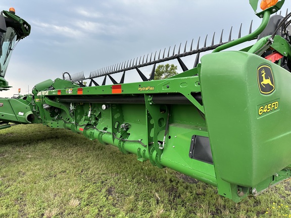 2018 John Deere 645FD Header Combine