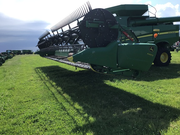 2018 John Deere 645FD Header Combine