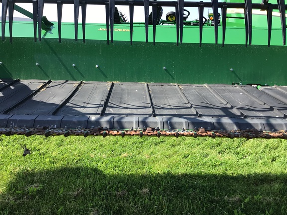 2018 John Deere 645FD Header Combine