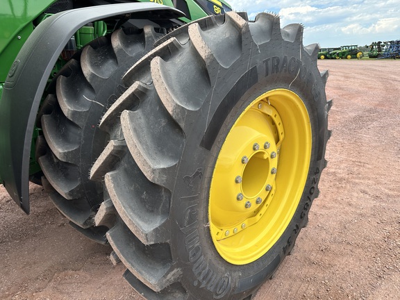 2023 John Deere 8R 370 Tractor