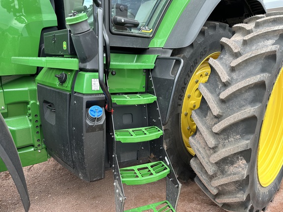 2023 John Deere 8R 370 Tractor