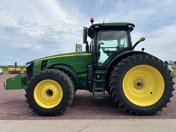 2019 John Deere 8370R Tractor