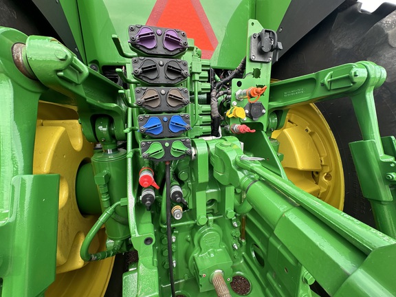 2019 John Deere 8370R Tractor