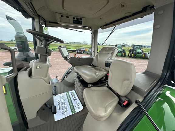 2019 John Deere 8370R Tractor