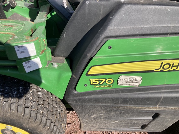 2017 John Deere 1570 Mower/Front Deck