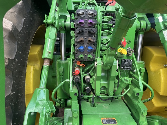 2024 John Deere 8R 370 Tractor