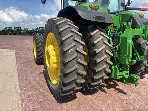 2024 John Deere 8R 370 Tractor