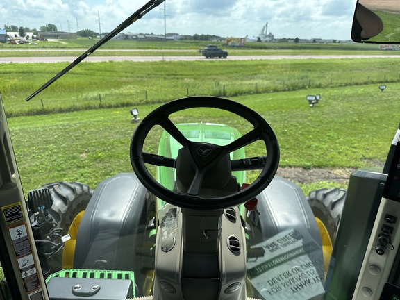 2024 John Deere 8R 370 Tractor