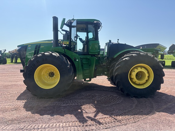 2024 John Deere 9R 640 Tractor 4WD