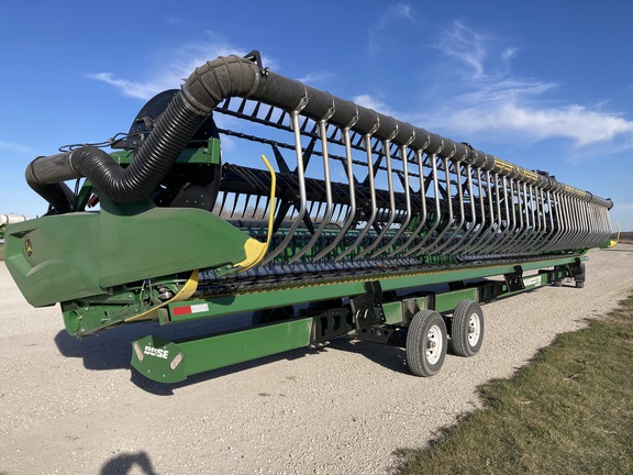 2022 John Deere RD45F Header Combine